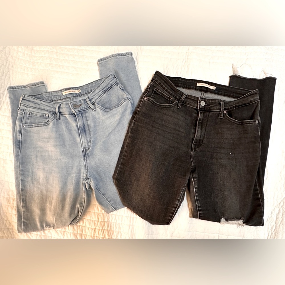 SOLD.     2 PAIRS 1 PRICE -Size 29 LEVIS 721 High Rise Skinny Jeans  -